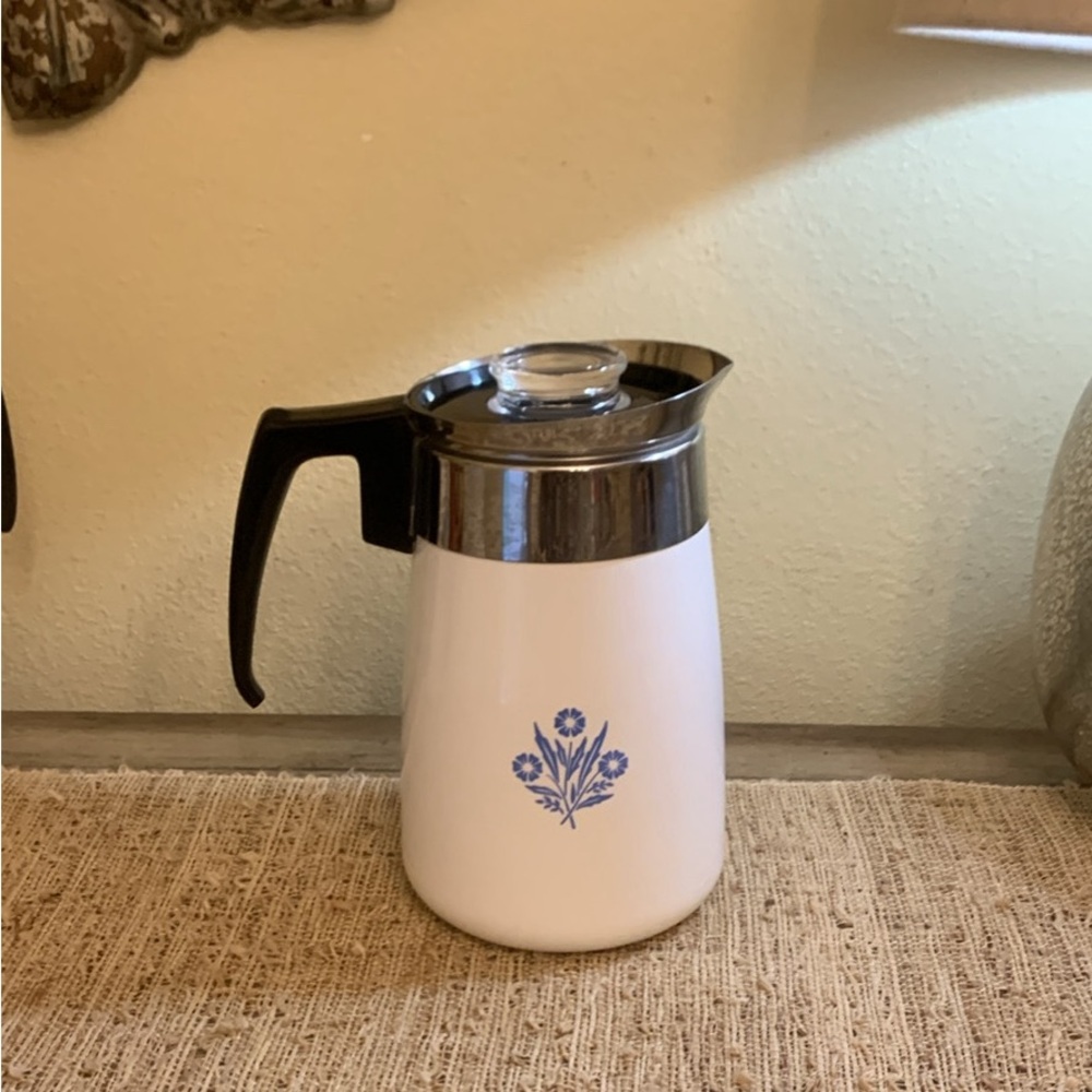 Vtg Corningware 6 cup coffee pot cornflower